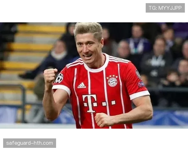 莱万多夫斯基巅峰回顾：足坛巨星的高光瞬间