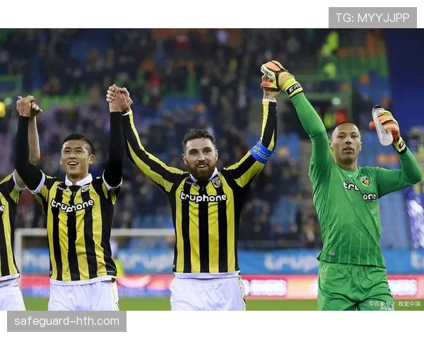 诺伊尔状态回暖，凭借出色判断力助球队赢得关键胜利