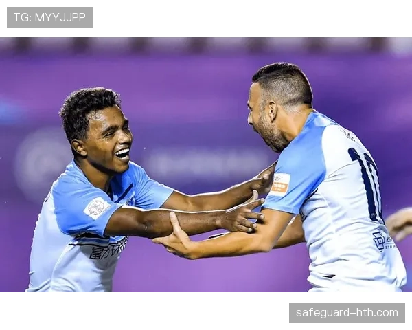 中超联赛争冠格局渐趋明朗，多队表现稳健领跑积分榜