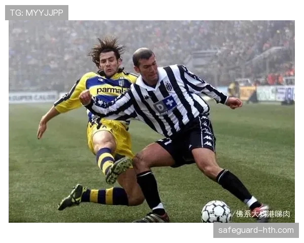 齐达内比赛风格解析:技术细腻、视野开阔,掌控节奏能力突出 齐达内比赛风格解析:技术细腻、视野开阔,掌控节奏能力突出